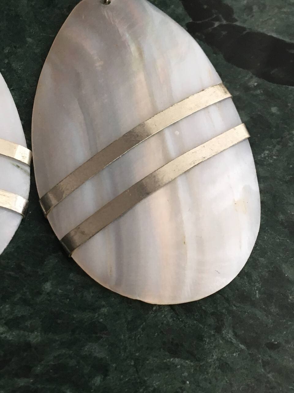 Vintage White and Gold Shell Earrings And Pendant Women’s Jewelry Set
