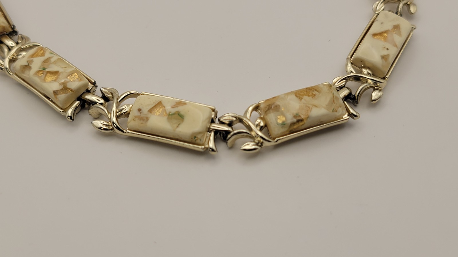 Vintage Thermoset Lucite Coro Off White Confetti Necklace Gold tone