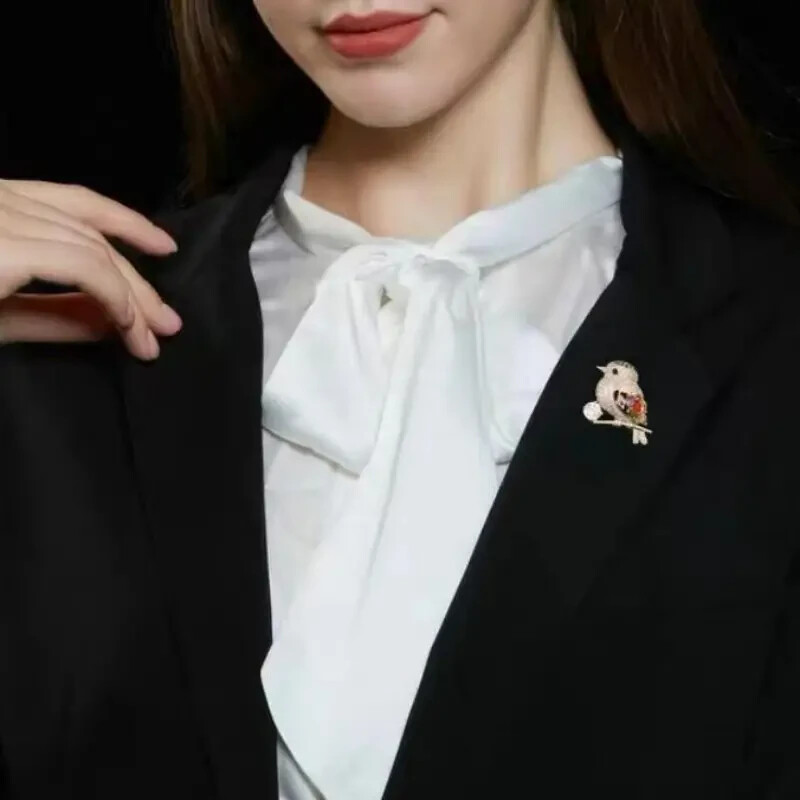 Sparkling Magpie Bird Brooch Pin-Rhinestone Crystal Jewelry for Women Dress/Coat