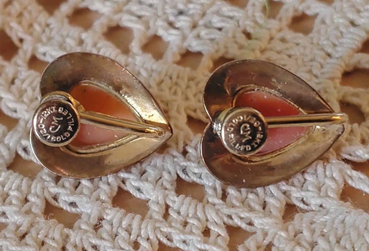 Vintage CM 12Kt GOLD Filled 1/120 Heart Shape CAMEO Screwback Earrings