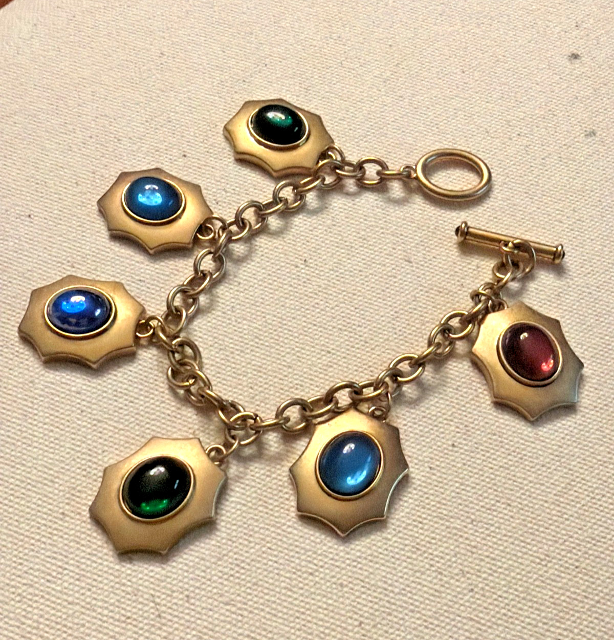 Vintage Lauren Ralph Lauren Gold Tone Cabochon Charm Bracelet W/ Toggle Closure