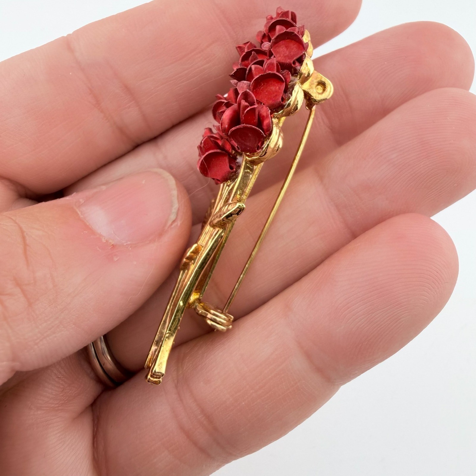 Vintage Red Rose Bouquet Brooch Gold Tone Enamel Floral Pin Excellent M Mark