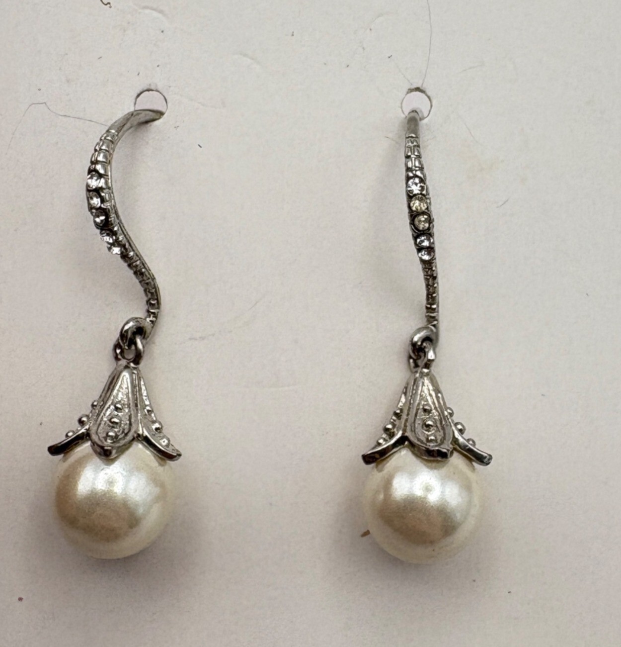 Classic Faux Pearl Dangling Earrings Rhinestone Silver Tone Ornate Style