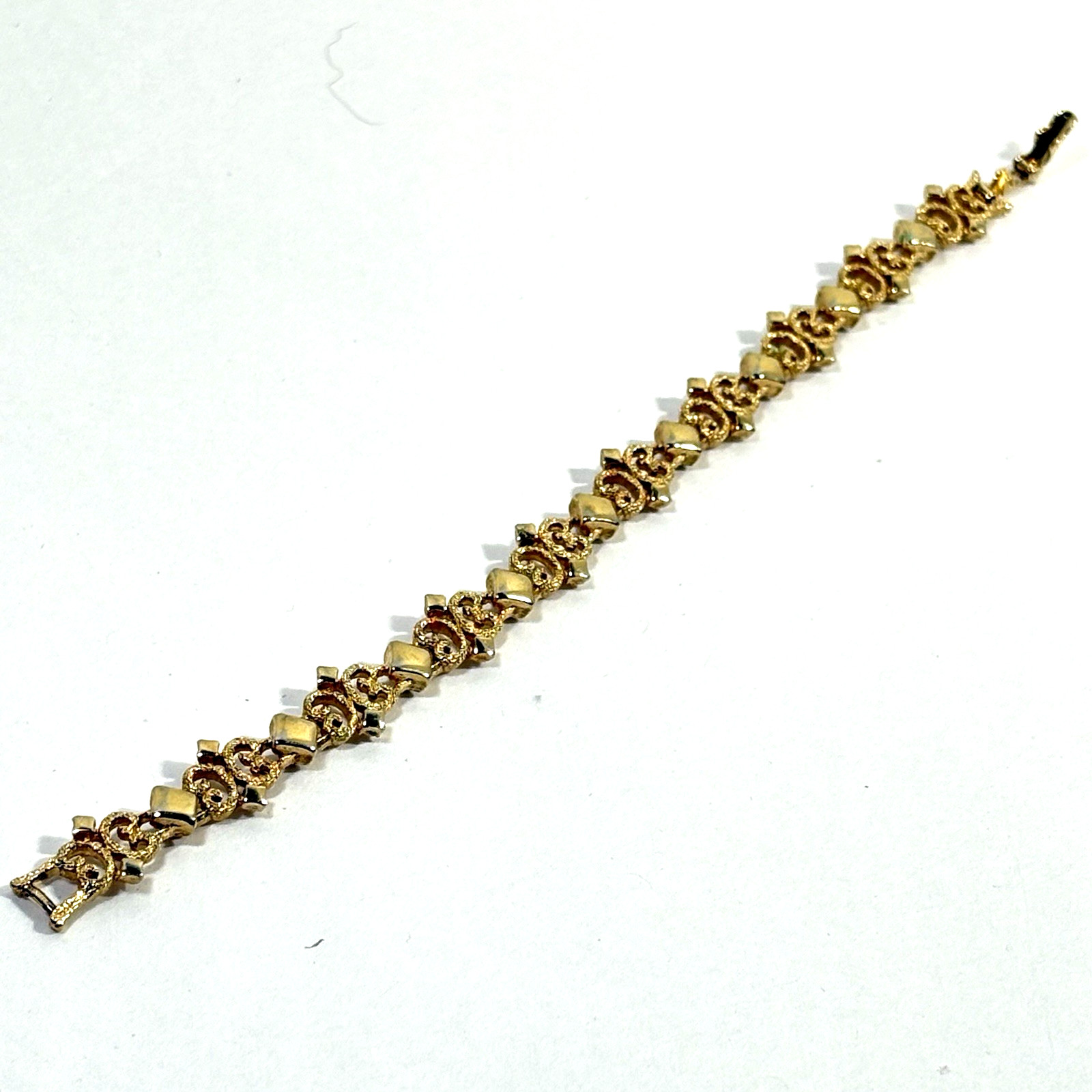 VTG AVON Precious Pretenders Filigree Bracelet Gold Plated 7.25″