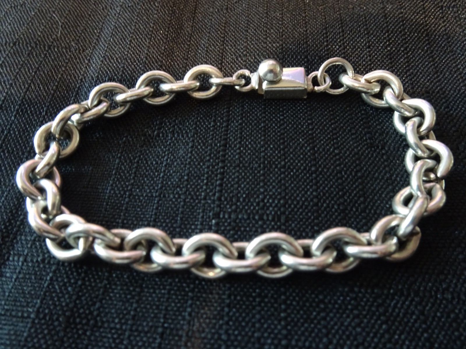 #714 VINTAGE STERLING SILVER MEXICO BRACELET-925–NICE