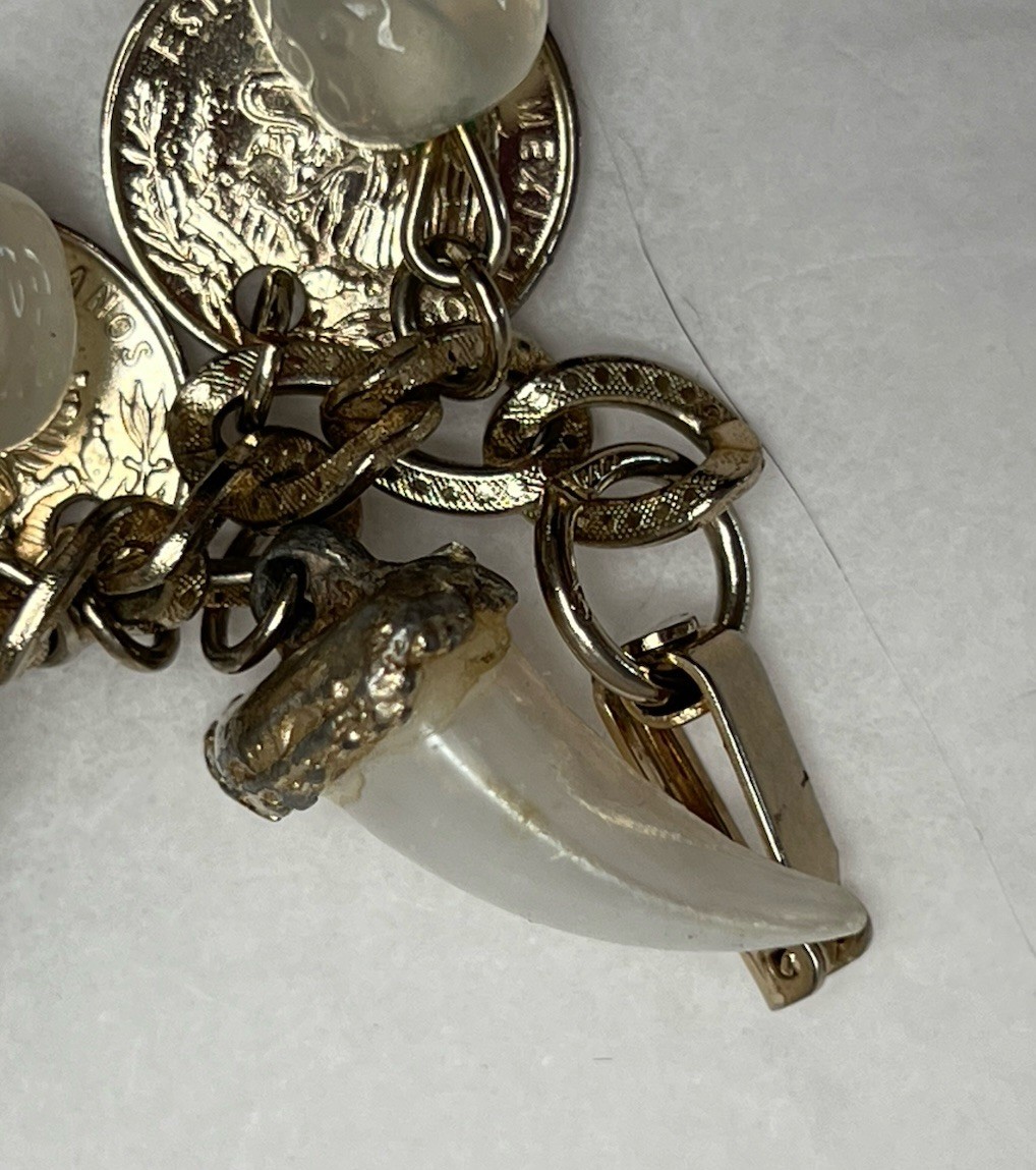 Vintage Coin Bracelet Acrylic Charms & Beads Gold Tone 6.5”