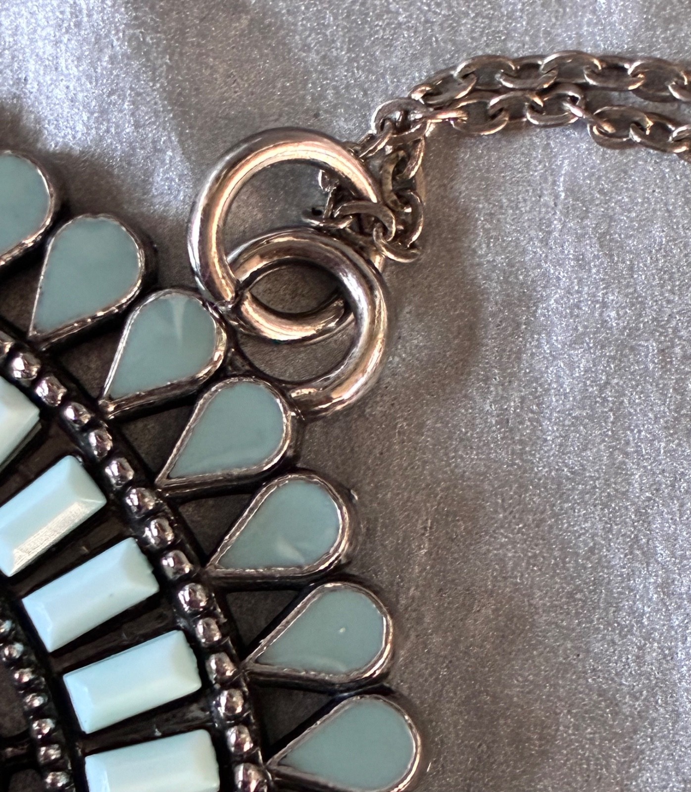 Vintage Zuni Inspired Necklace w/ Round Floral Pendant Blue Teal Rhinestones 17″