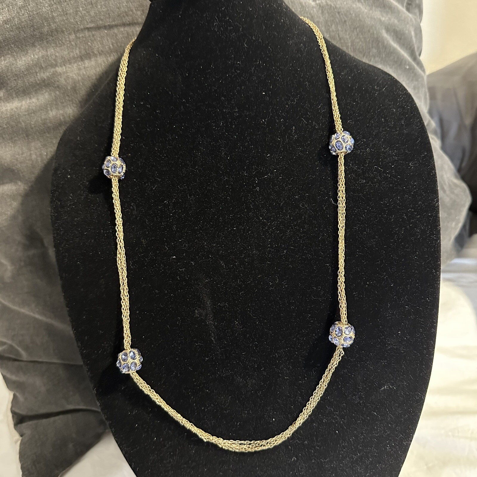 KENNETH JAY LANE SIGNED NECKLACE WITH BLUE CRYSTALS and POUCH
