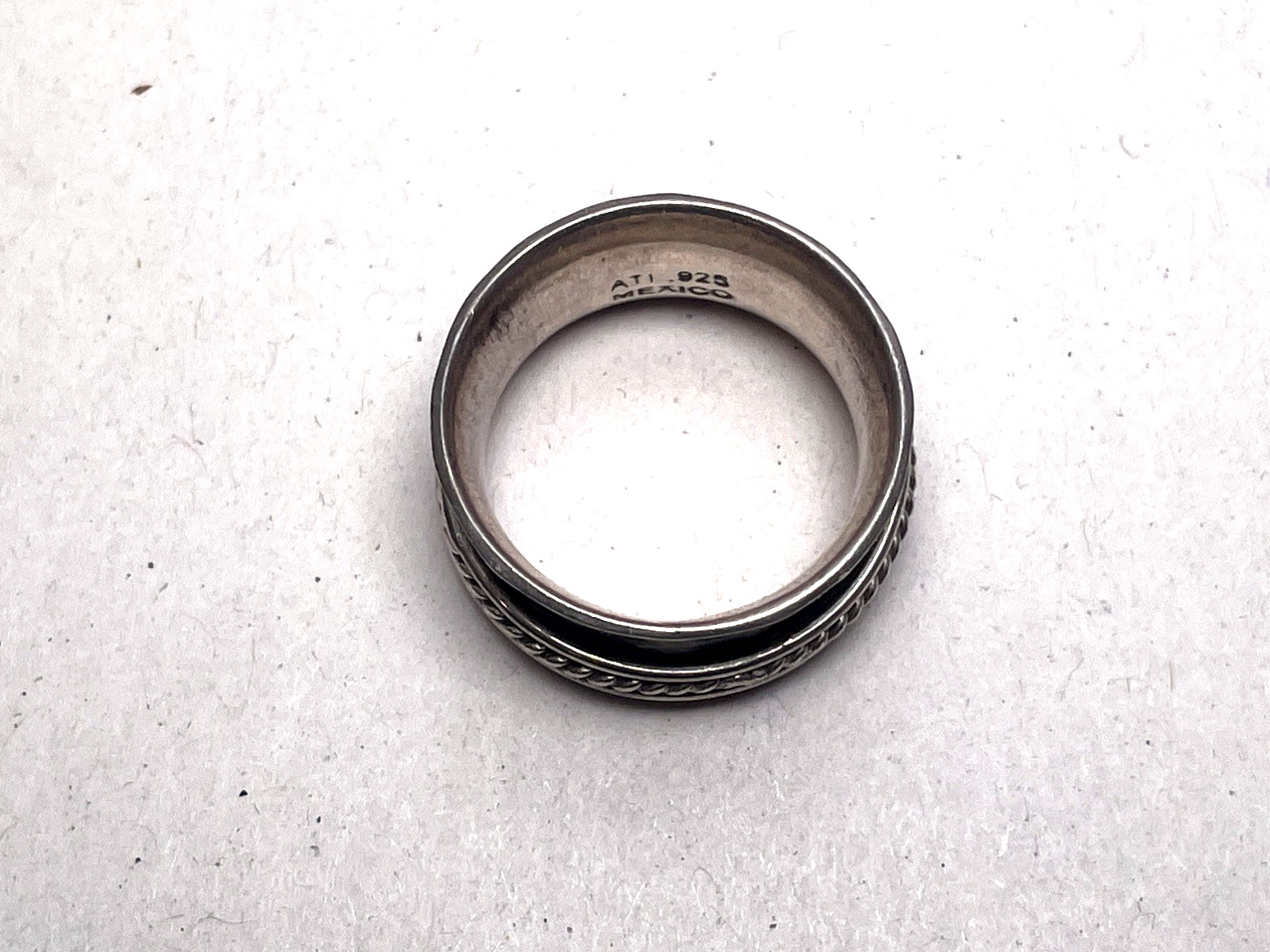 Vintage ATI Mexico 925 Sterling Silver Hammered Wide Band Ring Size 7 Rope Edge