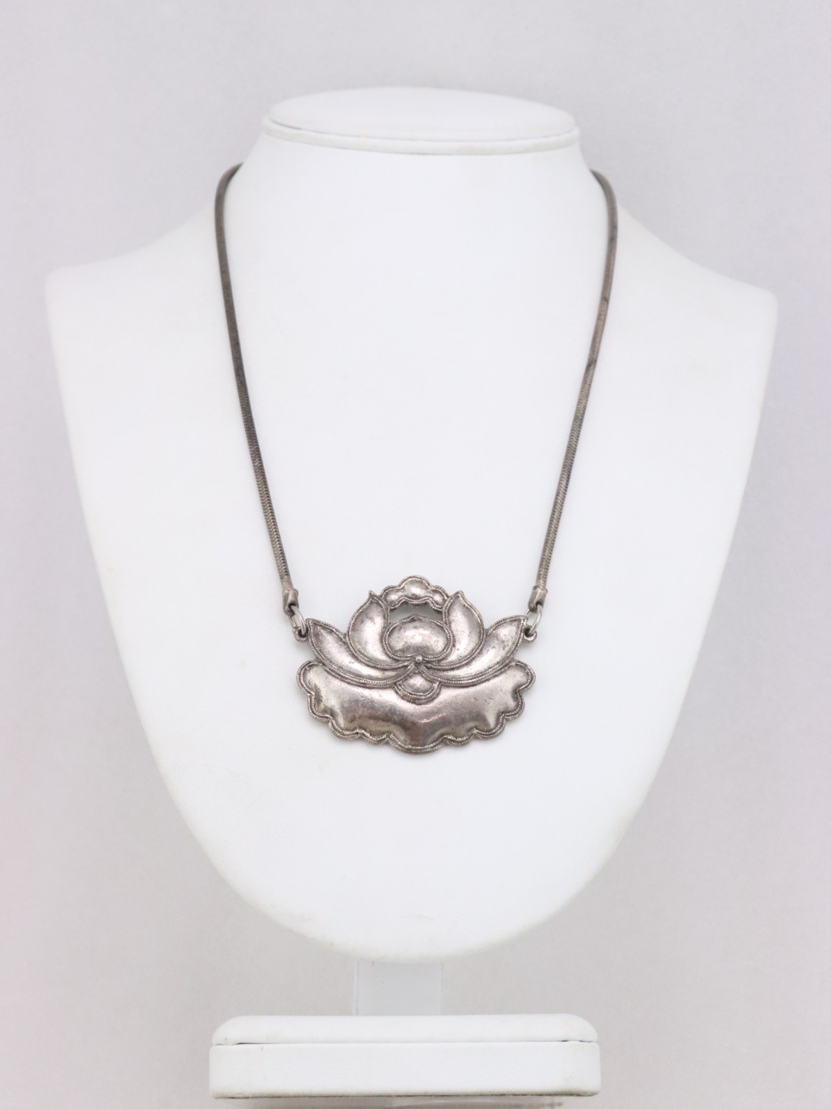 20″ Vintage Alva Museum Replicas Lotus Flower Necklace Antique Silver Tone
