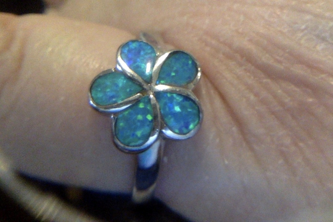 Black Opal Flower Ring Sterling Silver Ladies size 7 : PRETTY !