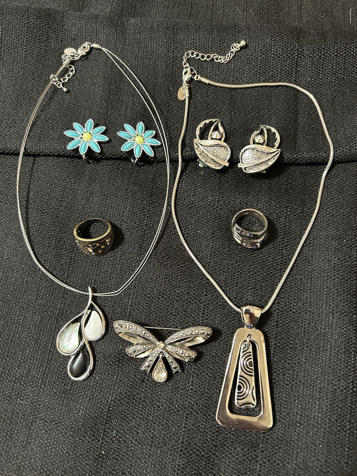 7 Pcs. ALL SIGNED Sarah Coventry, Lia Sophia & Avon Mixed Jewelry Lot