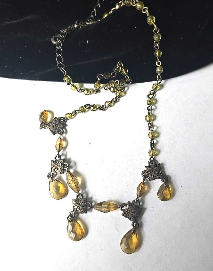Vintage 90s 1928 Bronze Tone Acrylic Beads Lightweight Chain Choker Necklace 19″