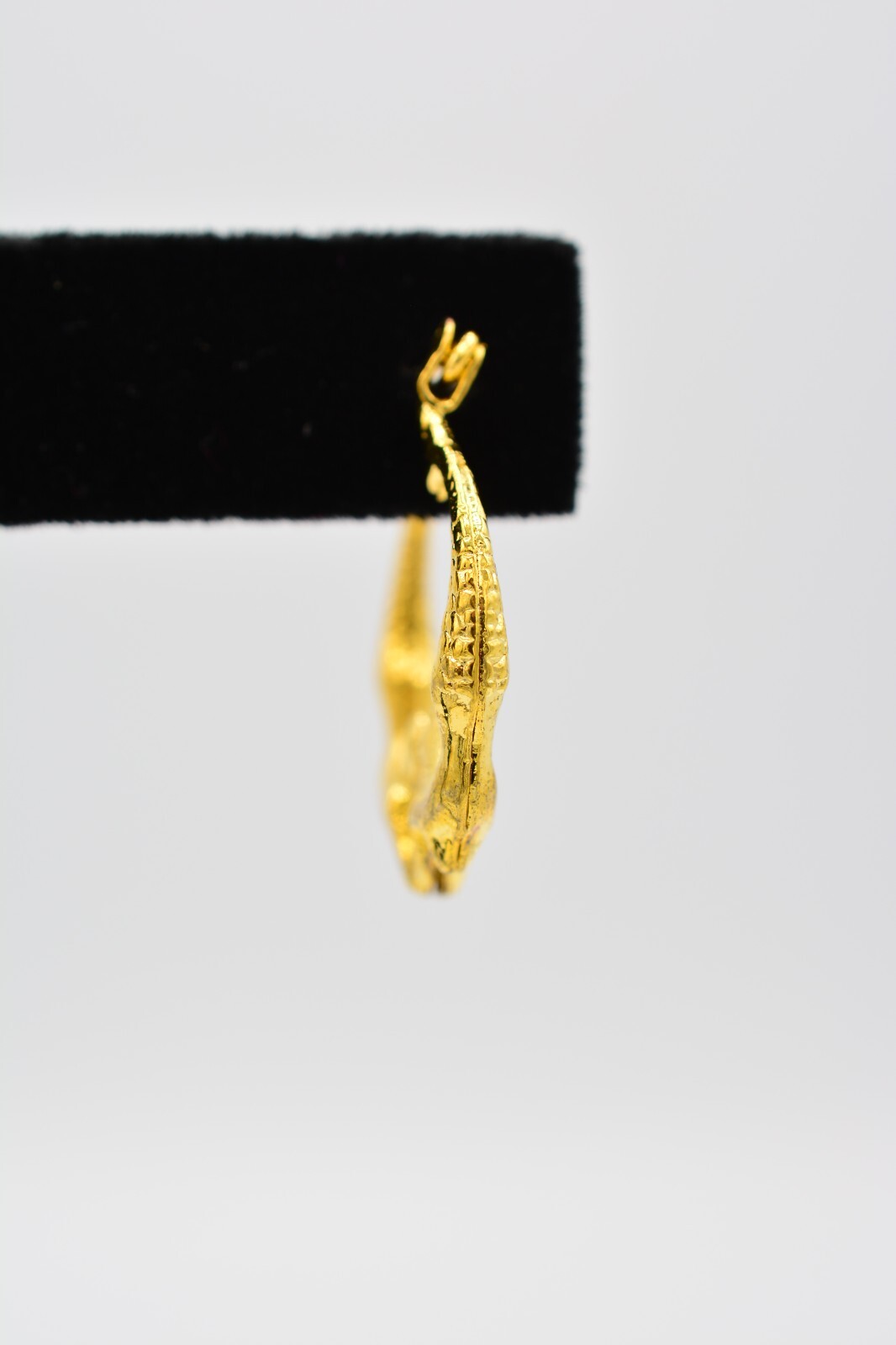 Vintage Hoop Earrings Kissing Mermaids Gold Lightweight Metal NOS 1980s BinA1