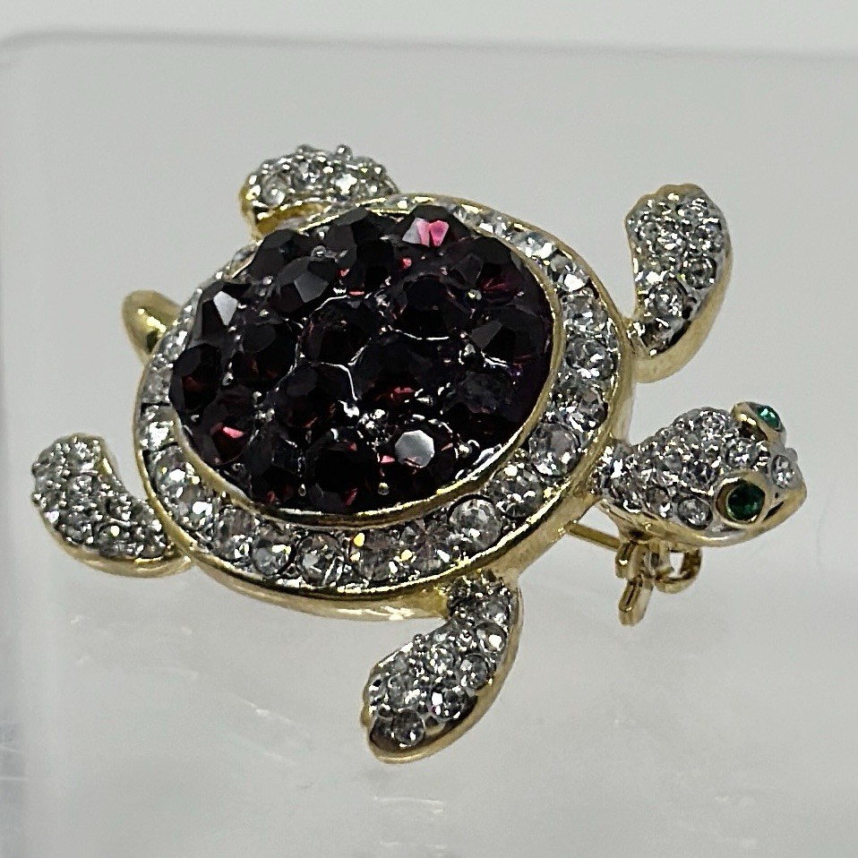 Vintage Gold Tone Turtle Purple White Green Eyes Rhinestone Brooch Pin