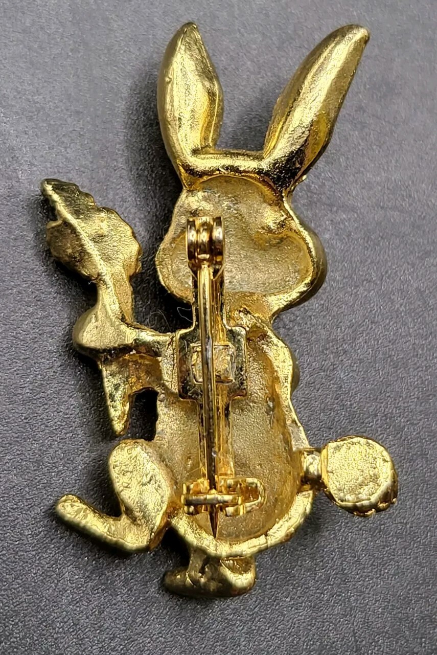 Vintage Gold Tone Bunny Rabbit Holding Carrot Enamel Brooch Pin