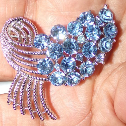 Crown Trifari signed pin with rare blue stones-OMG!!