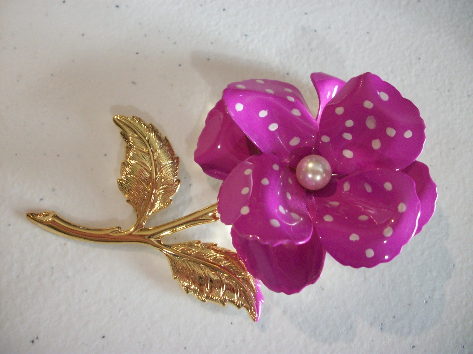 MeTaL ENaMeL* /PURPLE/WHITE POLKA DOT/FX PEARL SPRINGTIME BEAUTY\* FLoWeR PiN