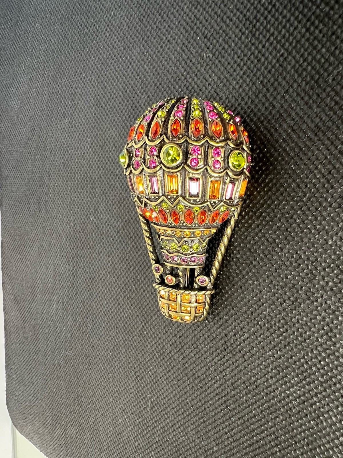 Heidi Daus Full of Hot Air Balloon Signed Brooch Pin 2.25” HSN Swarovski Crystal