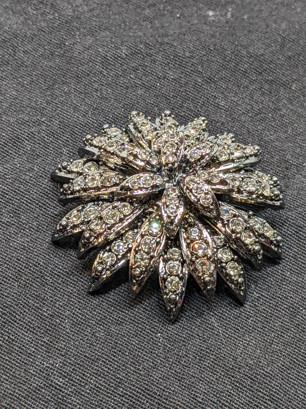 Vtg Gothic Starburst Floral Brooch Pin Rhinestone Silver/Black Tone Statement