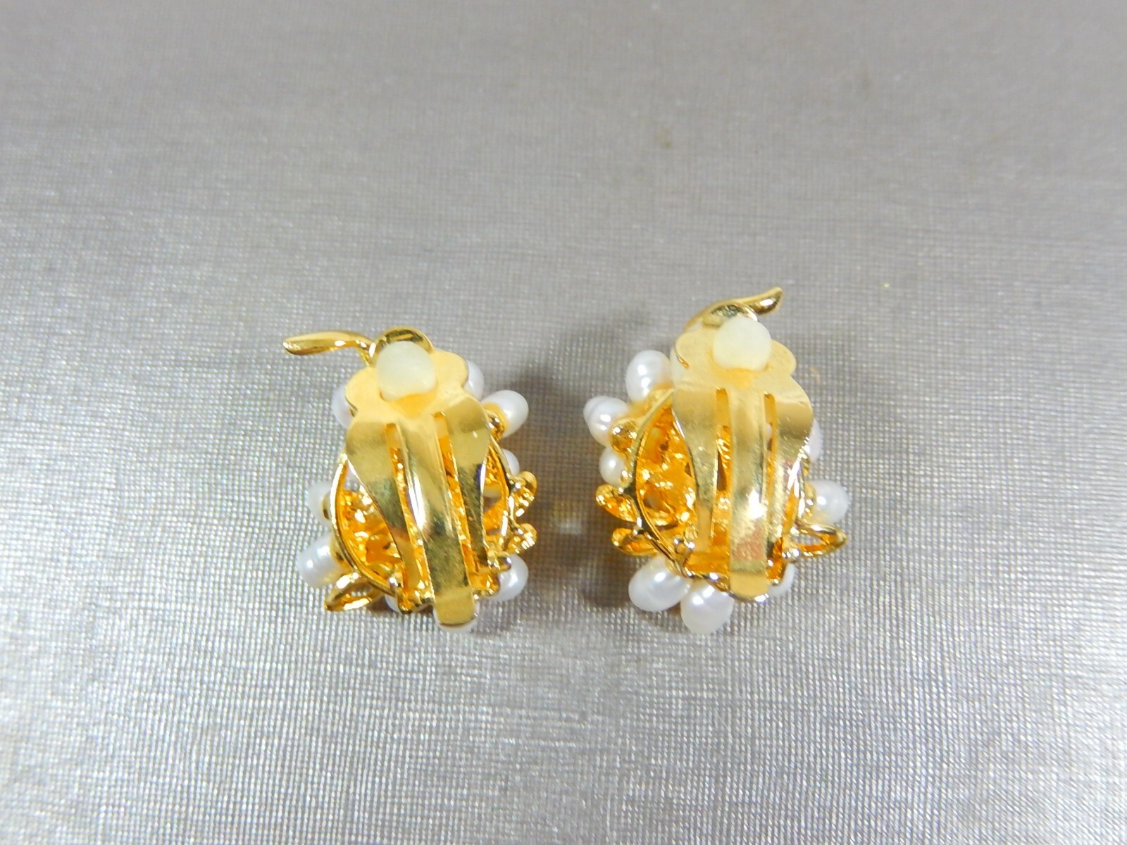 VTG 80’s CULTURED FRESH WATER BIWA PEARL CLUSTER GP FLOWER CLIP EARRINGS MINTY!