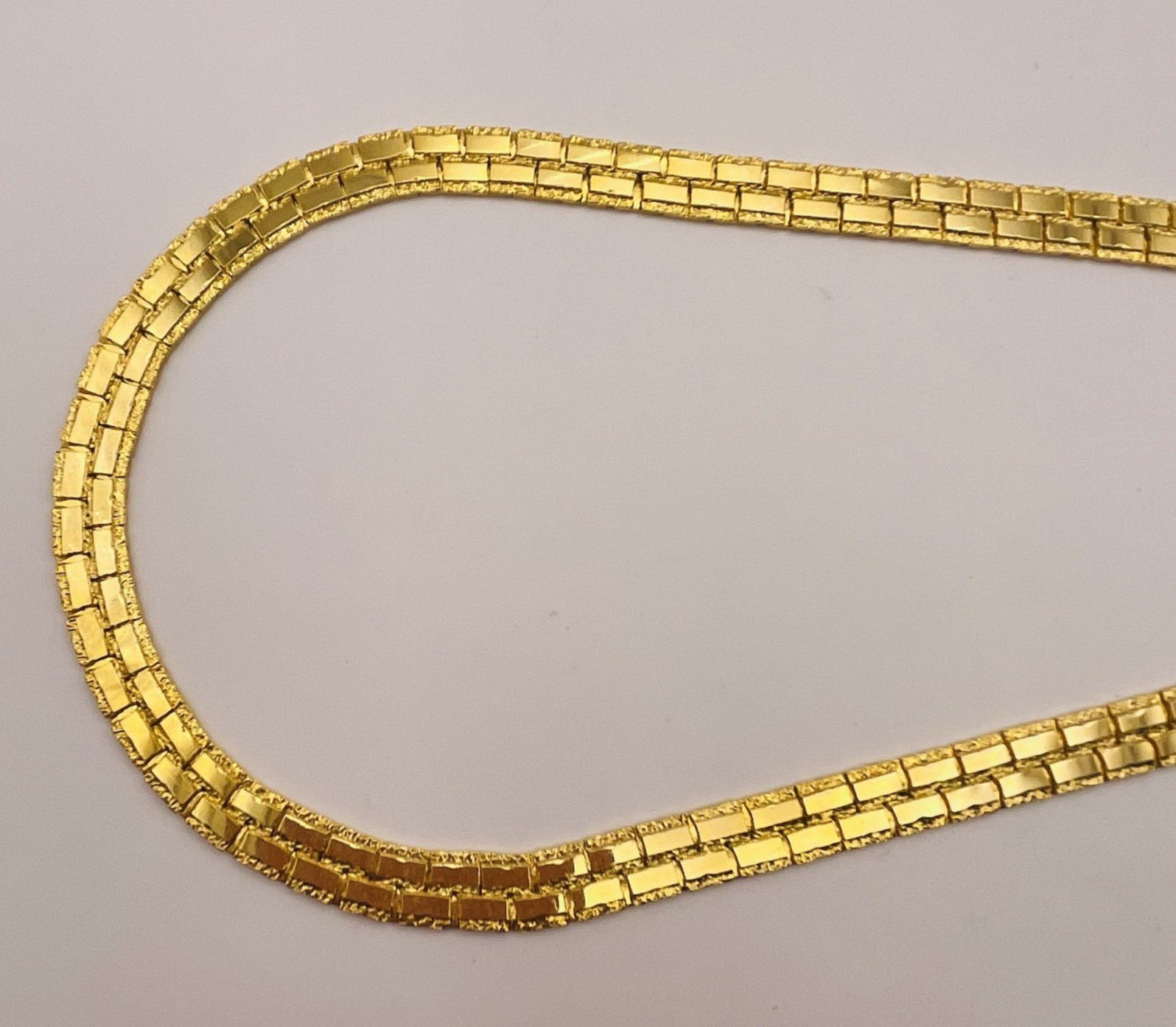 Vintage Gold Tone Smooth and Textured Wide Chain Necklace 24″ Statement