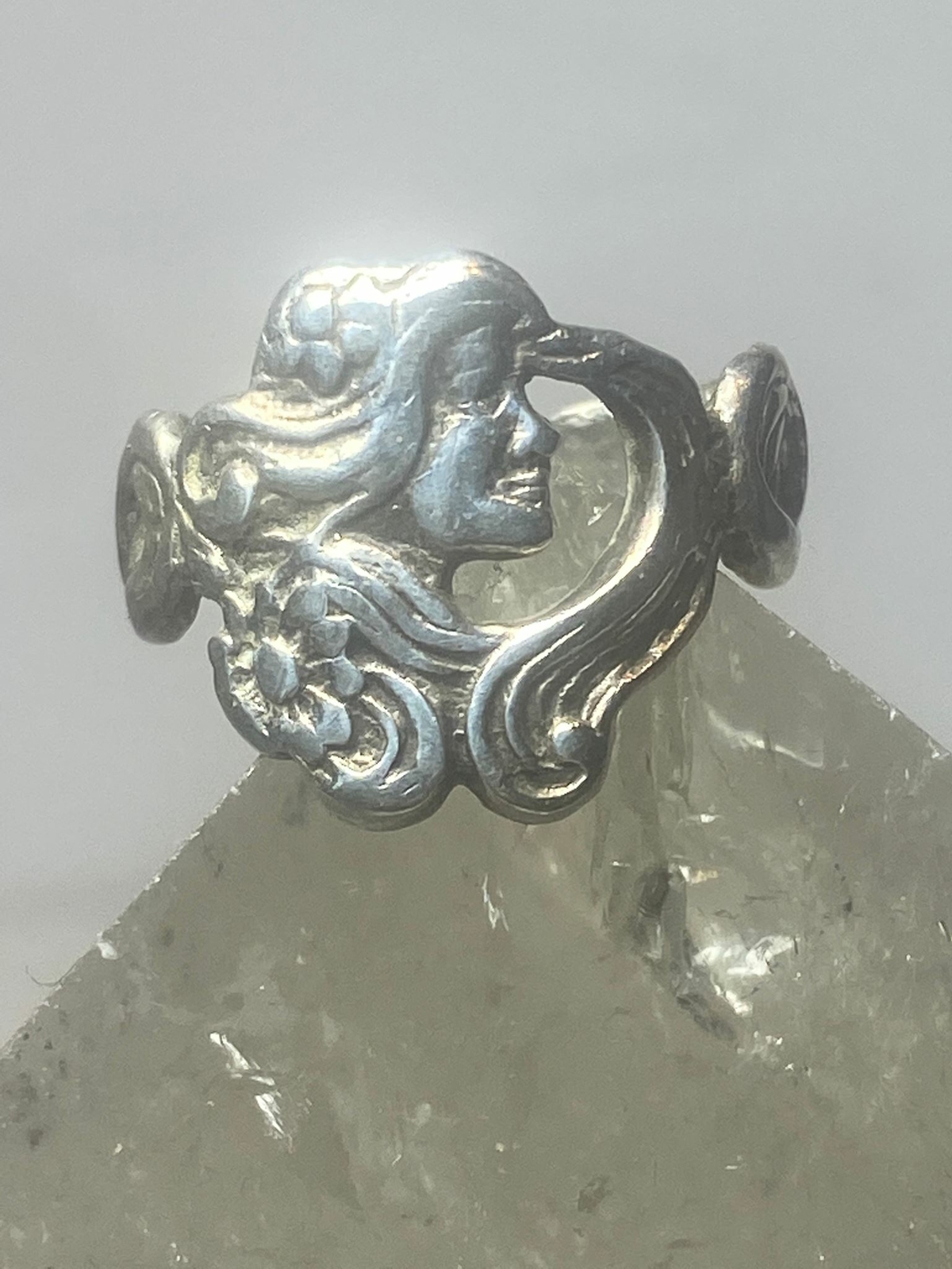 Lady face ring Art Deco influences floral band sterling silver women girls