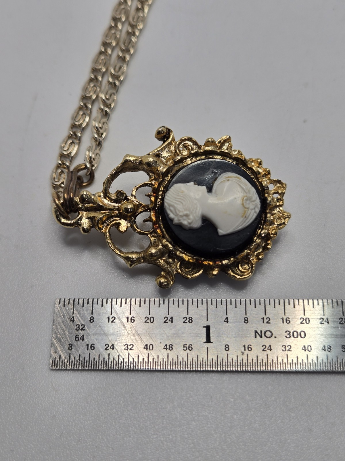Estate Jewelry Cameo Dual Sided White / Black Portrait Pendant Pin Gold Tone