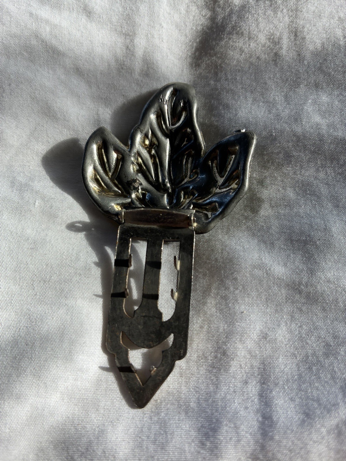 Vintage Silver Leaf Belt Clip/Brooch with Inset Green Round Gems