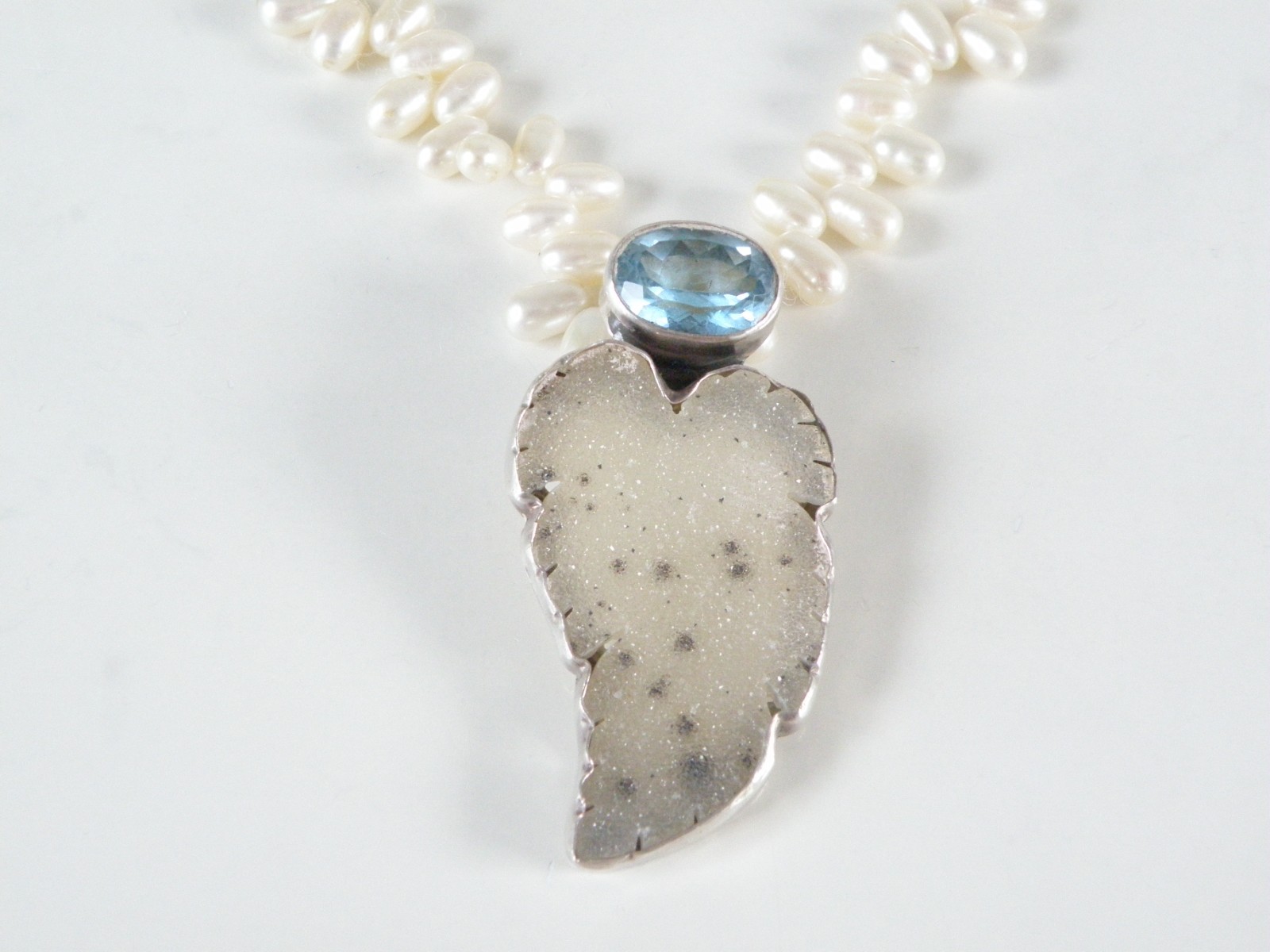 Amy Kahn Russell Sterling Silver 925 Blue Topaz Large Pearl Necklace 17″