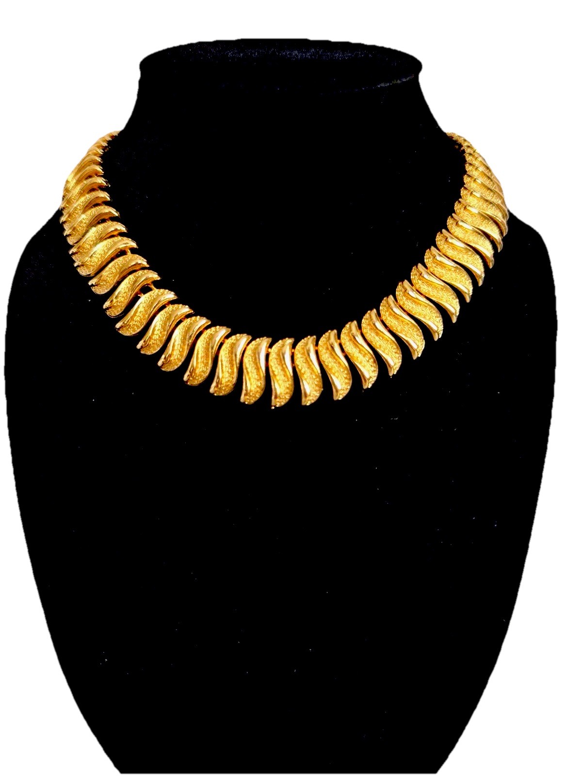 Vintage Coro Gold Tone Articulated Textured Links Choker Chain Necklace 14″
