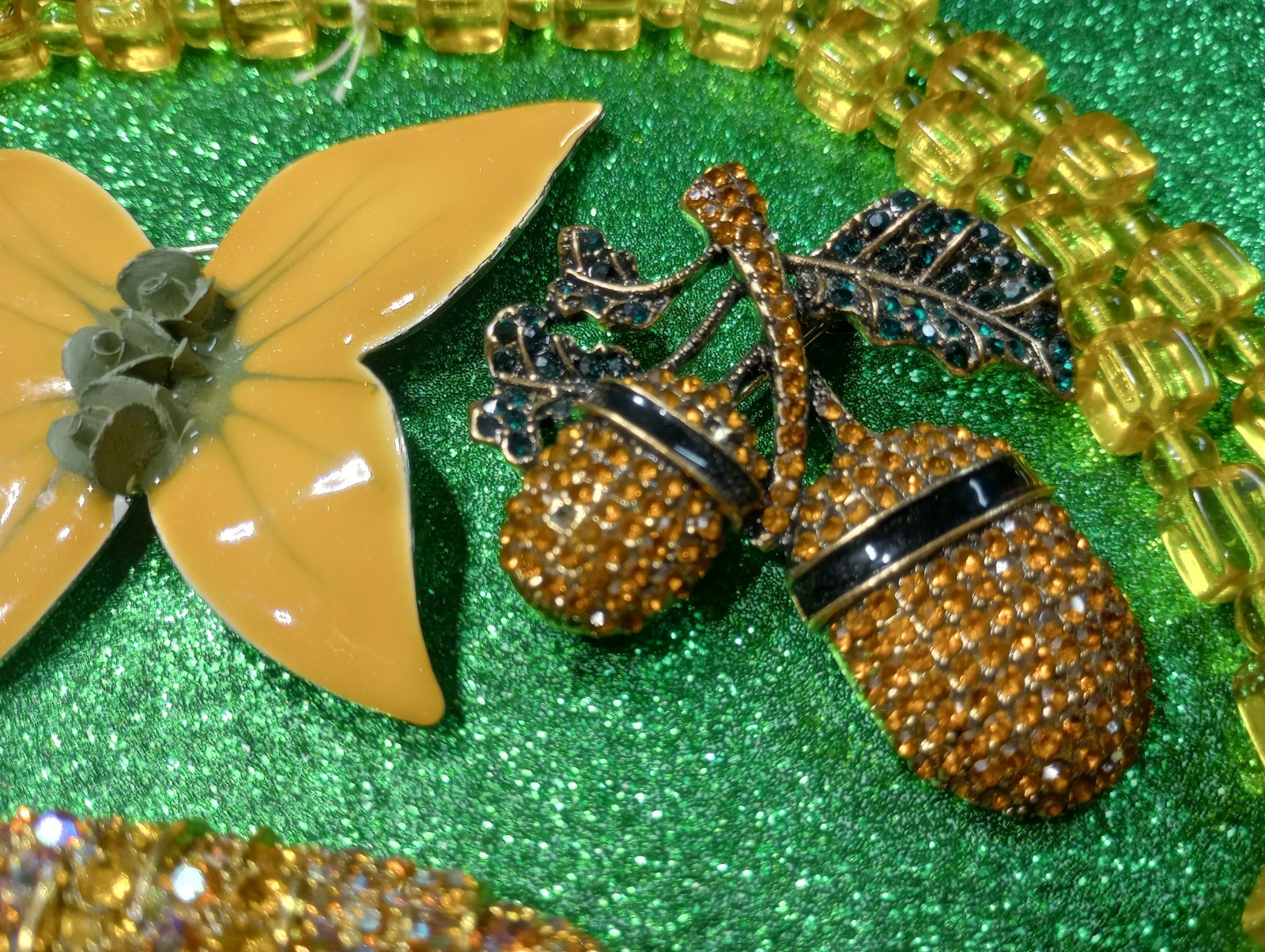 Vtg 5pc Lot FALL COLORS 1 Necklace 4 Brooch Enamel Butterfly Confetti ART Carrot