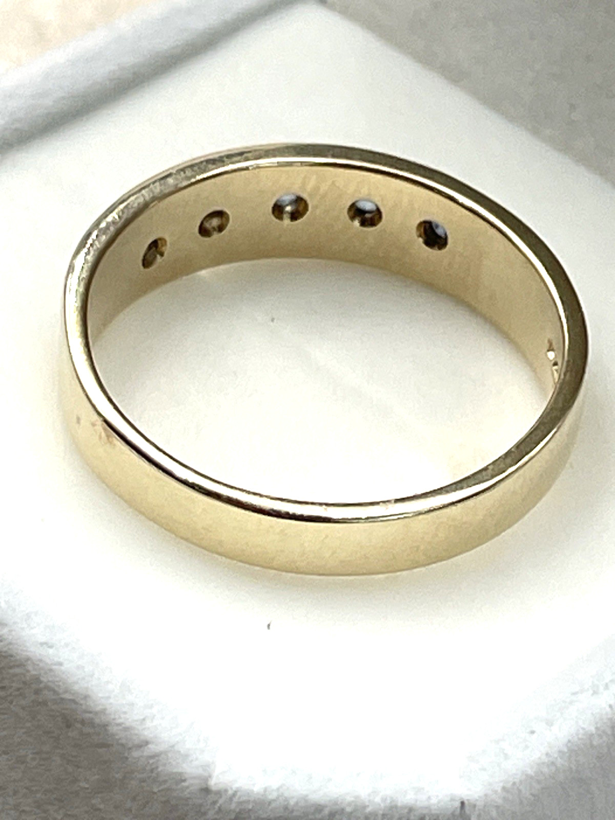 Men’s 9K 375 Yellow Gold 5.3g Ring With 5 Blue Topaz Gemstones Size 11-1/4