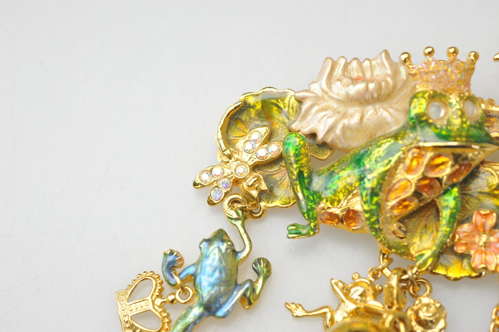 Kirks Folly Brooch dangle charm enamel rhinestone Frog Fairy prince crown AL14