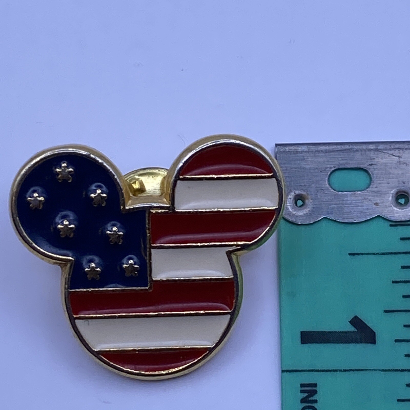 Mickey Mouse Head Pin Patriotic Flag Gold tone B5B