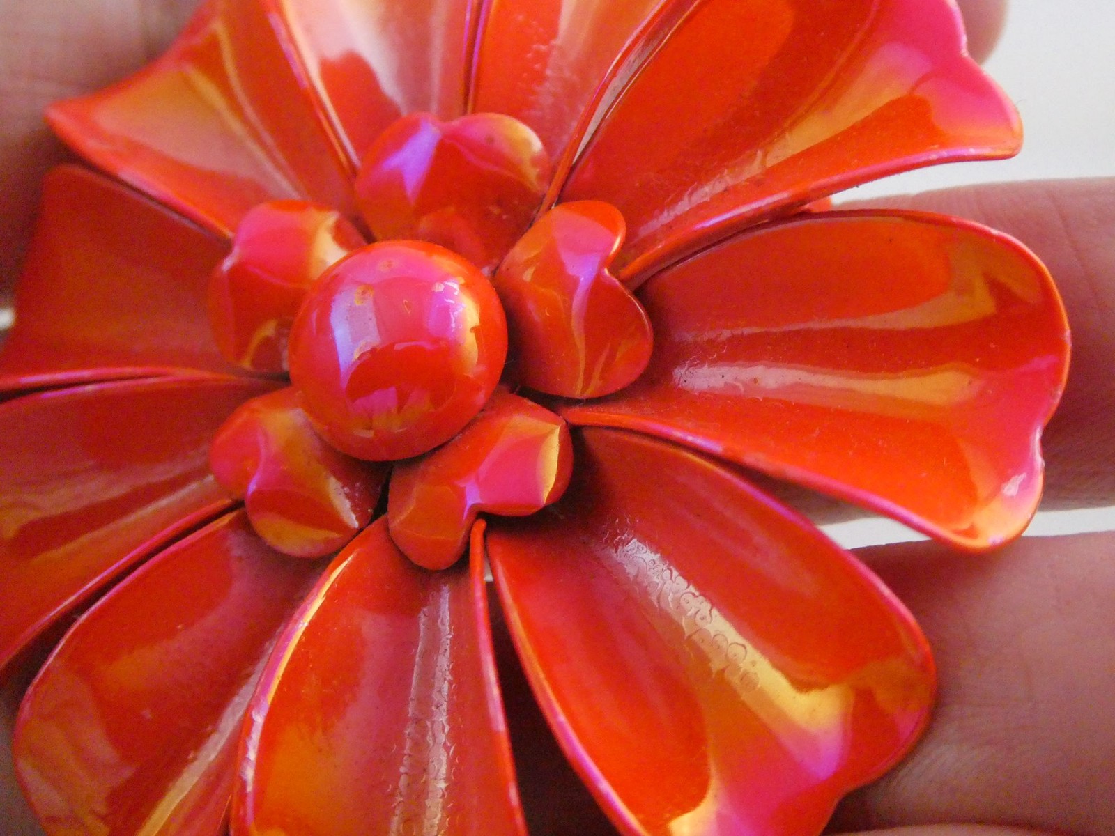 Vintage Unsigned Iridescent Red Orange Enamel Flower Brooch Pin 17g 61mm Diam