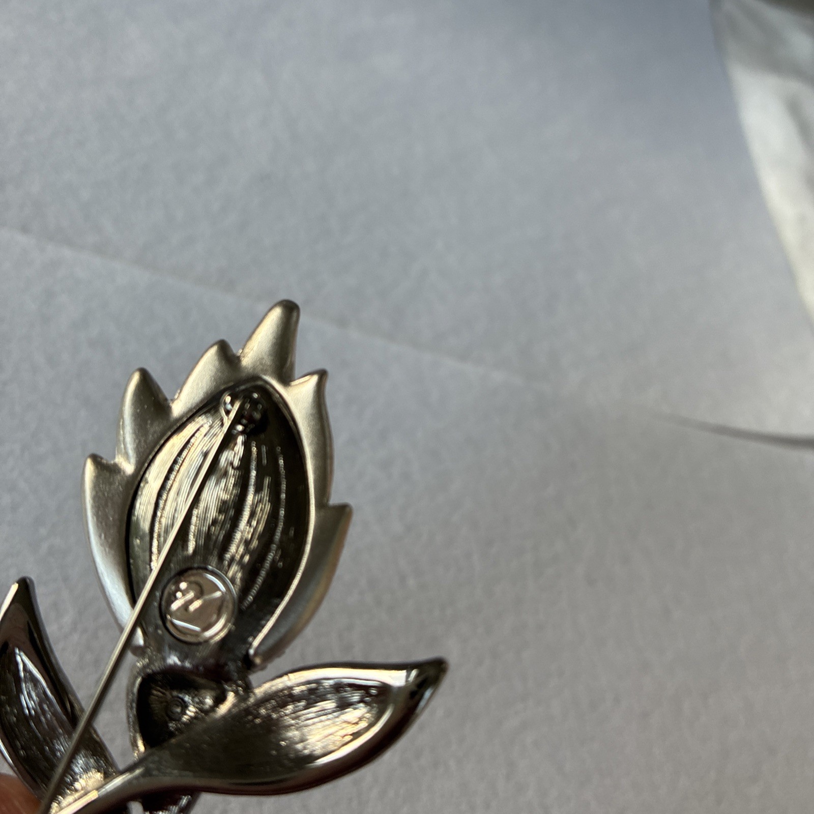 VINTAGE SWAROVSKI STUNNING AUSTRIAN CRYSTAL ROSE BROOCH FLOWER PIN