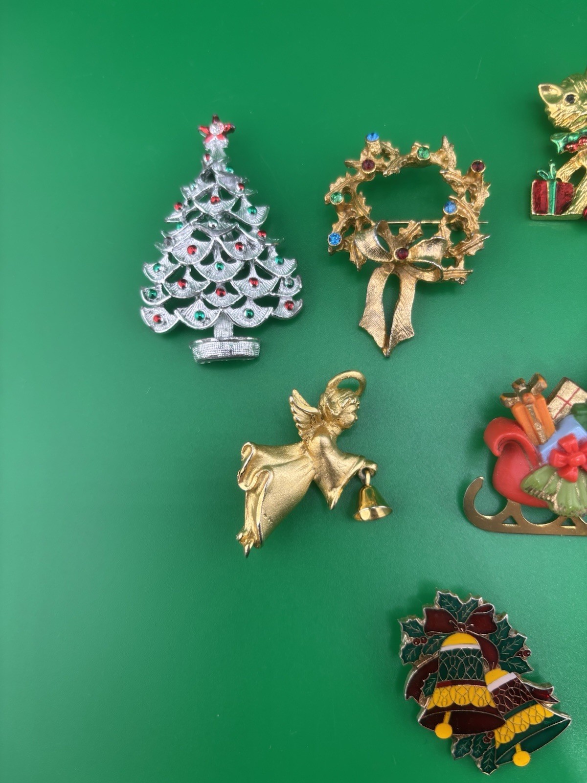 Lot of Holiday Christmas Brooches & Pins Vintage Collection – 13 Total