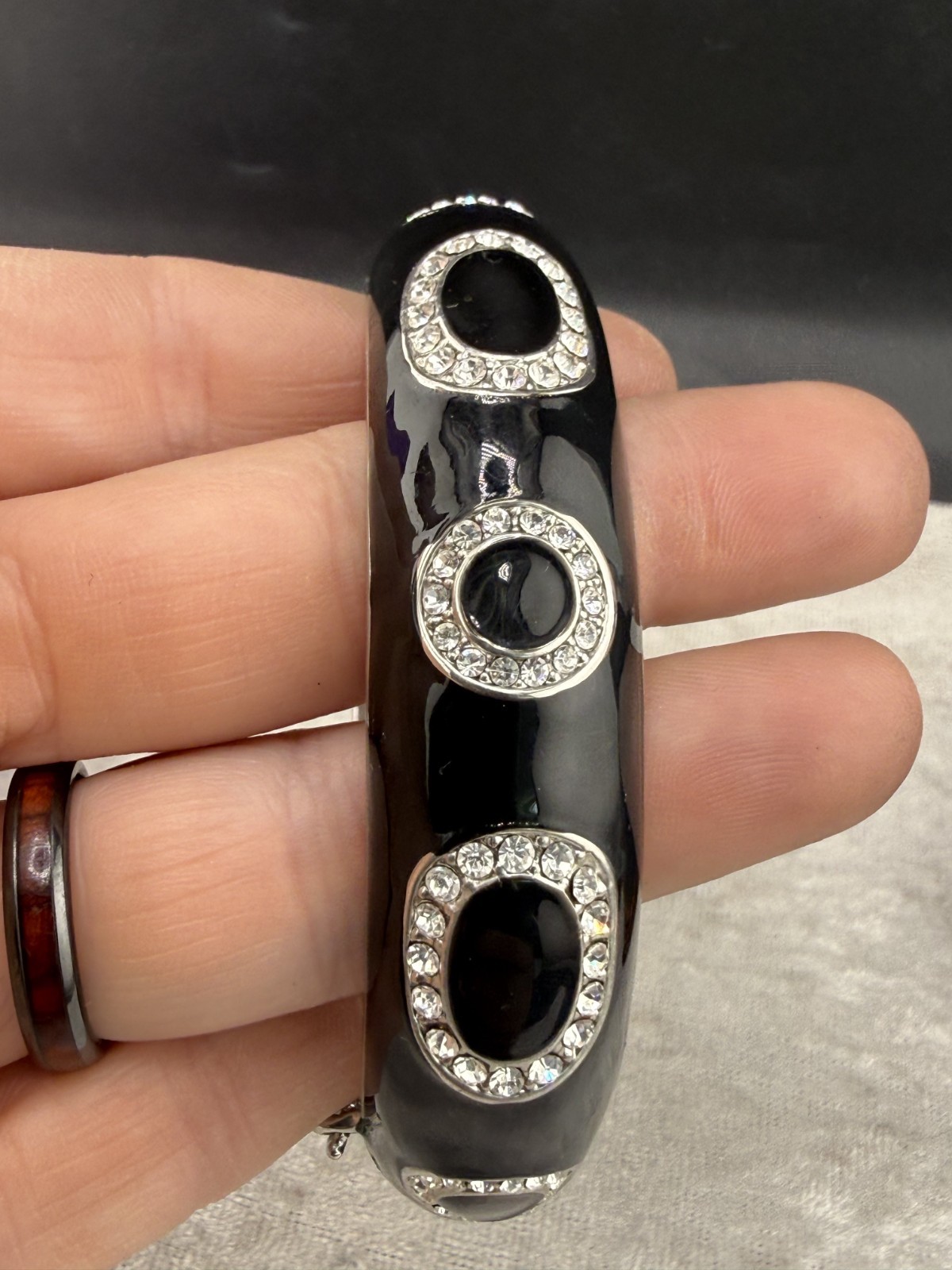 Lia Sophia Bangle Bracelet Black Enamel Rhinestone 7″ Signed