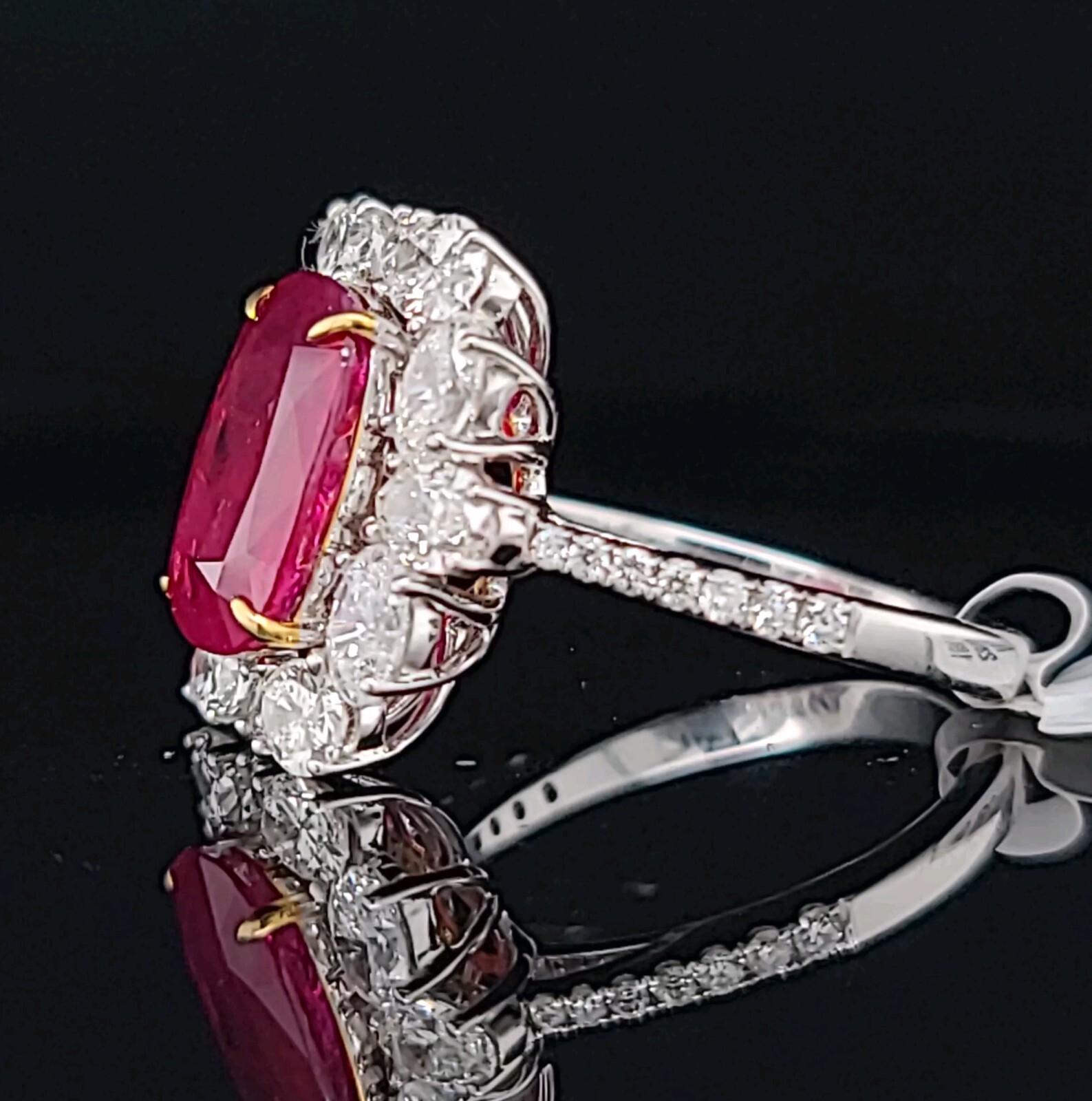 18k White Gold Ring 4.05ct.Natural Untreated Burma Ruby Cushion Cut GIA Cert