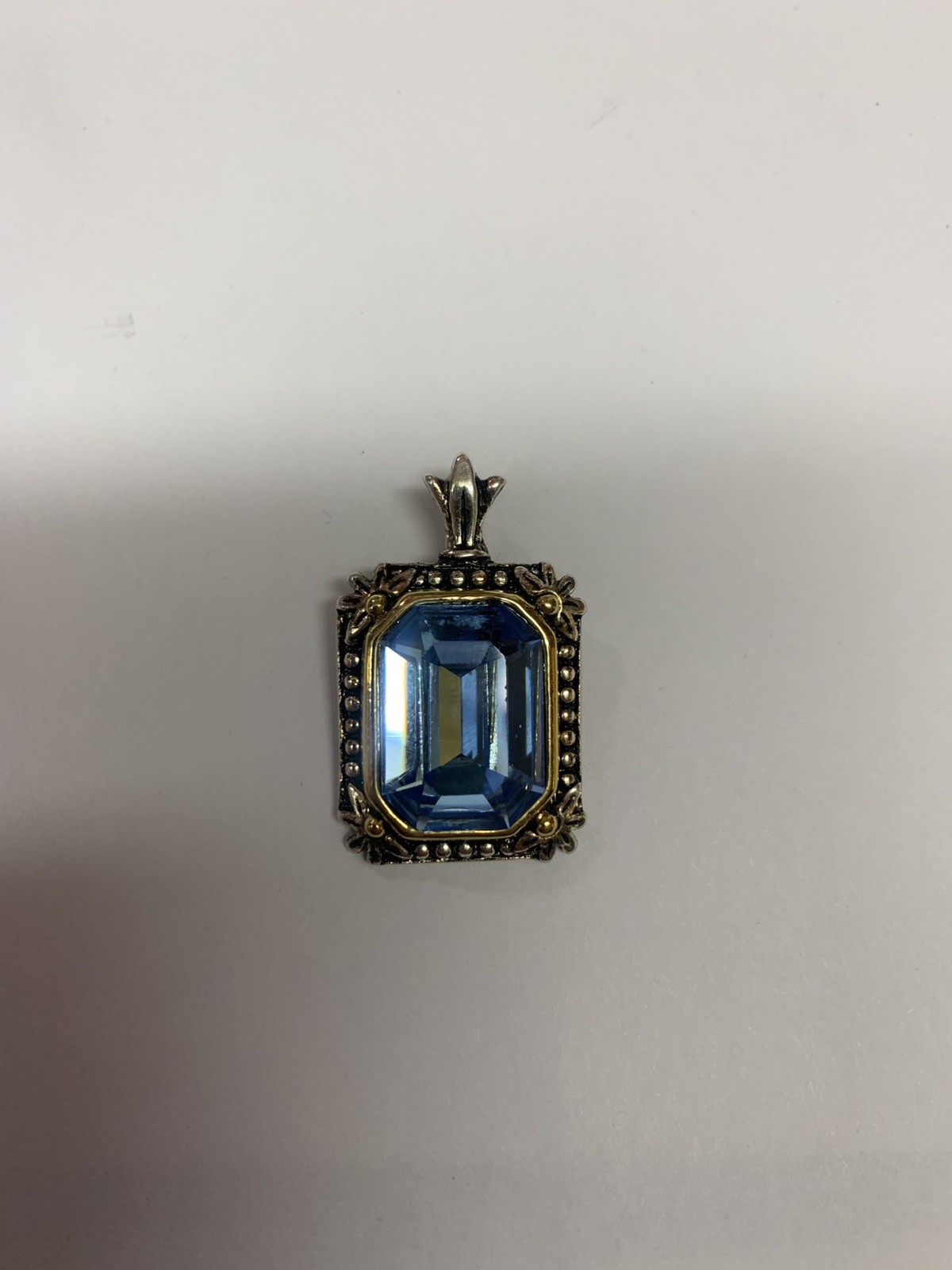 VTG Art Deco blue glass stone ??? (no idea) pendant no necklace beautiful!!!