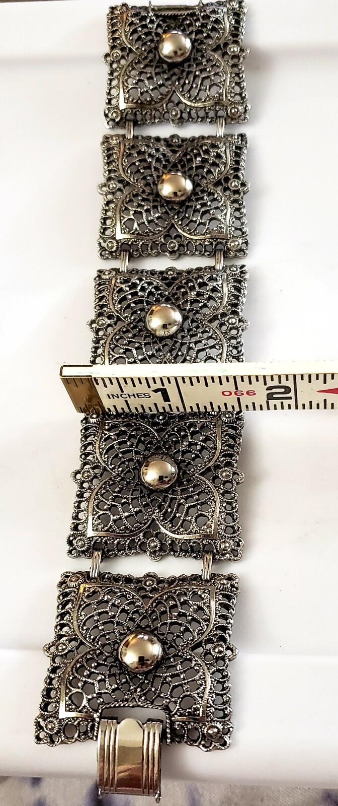 Vintage Pewter Tone Or Antiqued Silver Tone Flower 8 x 1 1/2″ Panel Bracelet