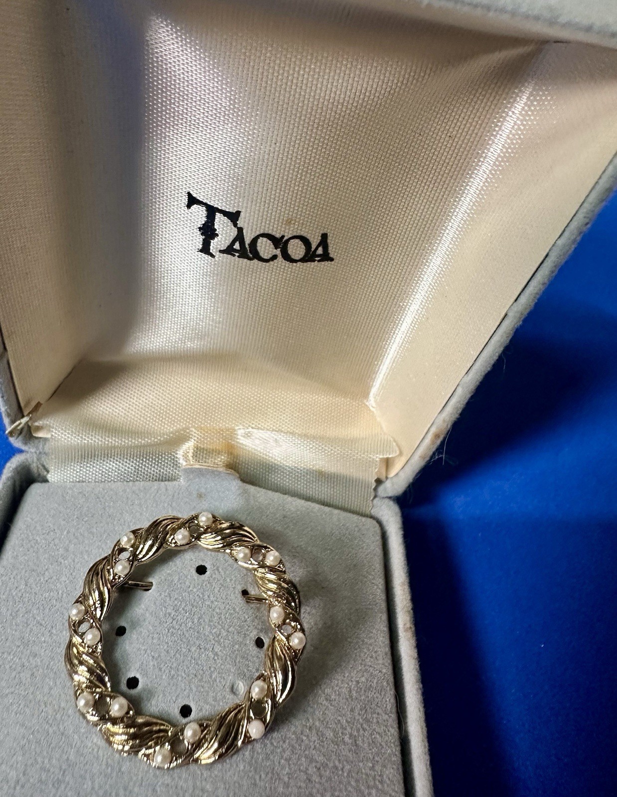 NIB Vintage Tacoa Pearl Filigree Brooch/Pin & Earrings Jewelry Set