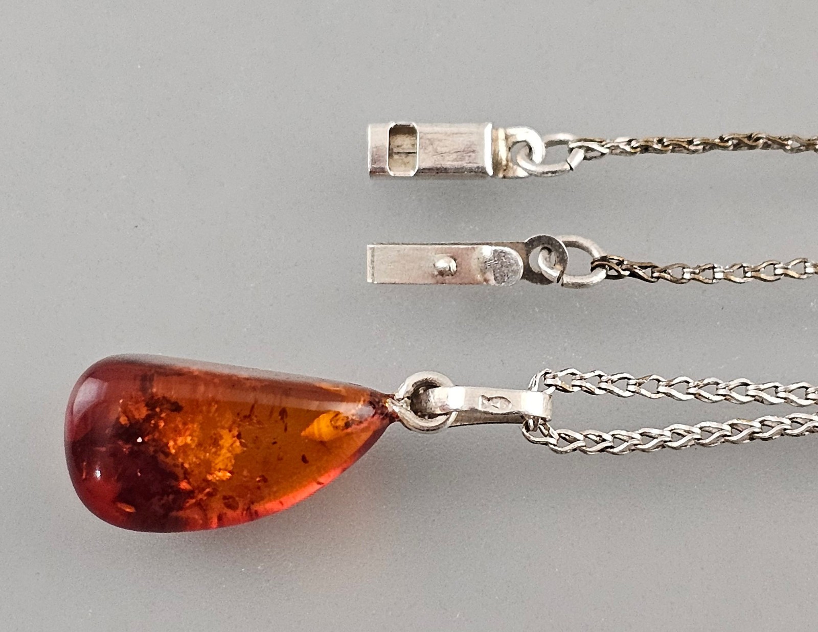 Amber Pendant Necklace 925 Sterling Silver Chain 45 cm L45cm