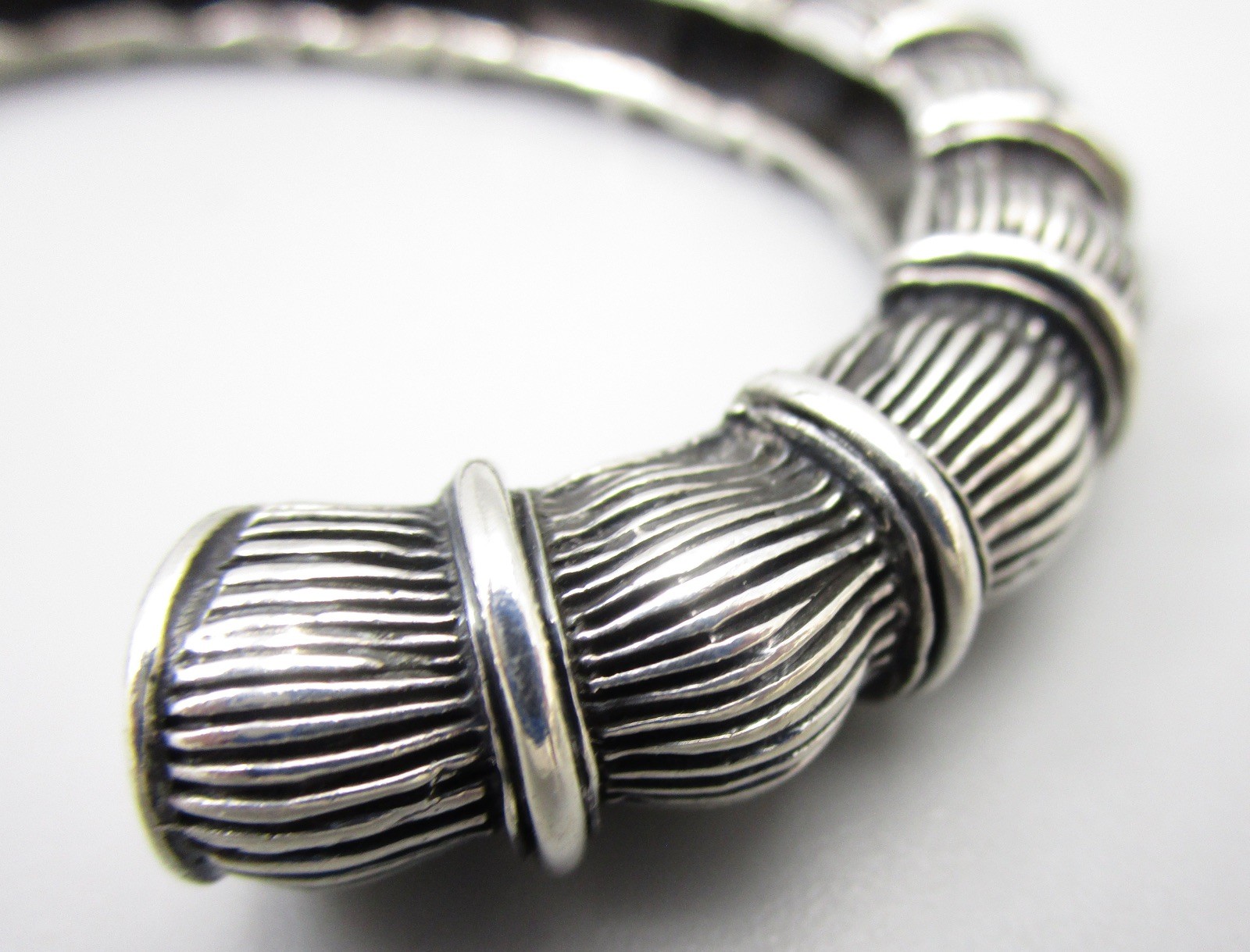 UNUSUAL DIAN MALOUF HEAVY STERLING SILVER FLUTED CUFF BRACELET 63G
