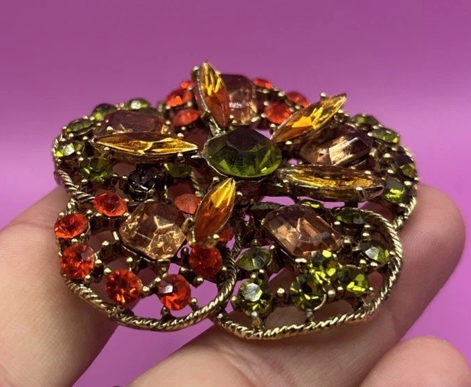 Gorgeous GREEN ORANGE & FAWN Rhinestone Vintage Brooch – PIN Autumn Fall Colors