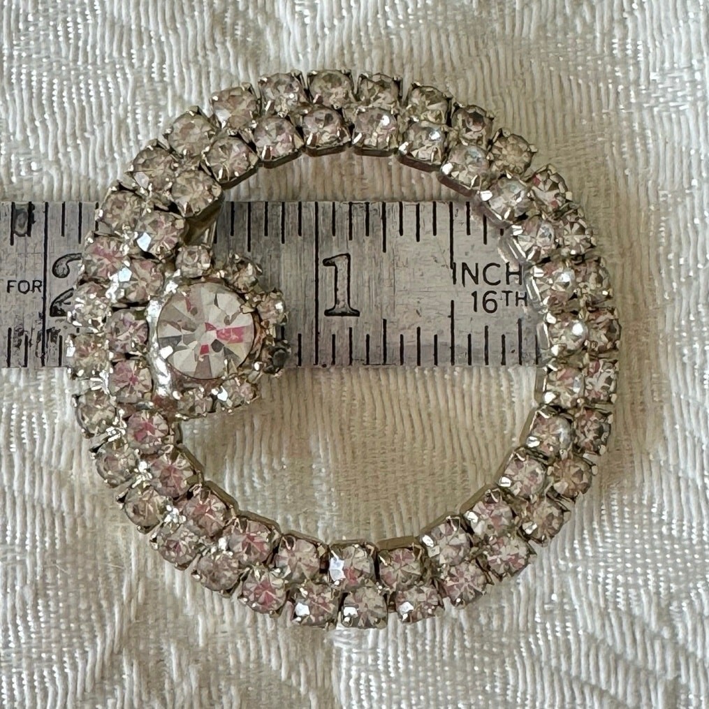 1940s White Crystal Rhinestone Pin Circle Brooch Rhodium Plated Shiny Antique