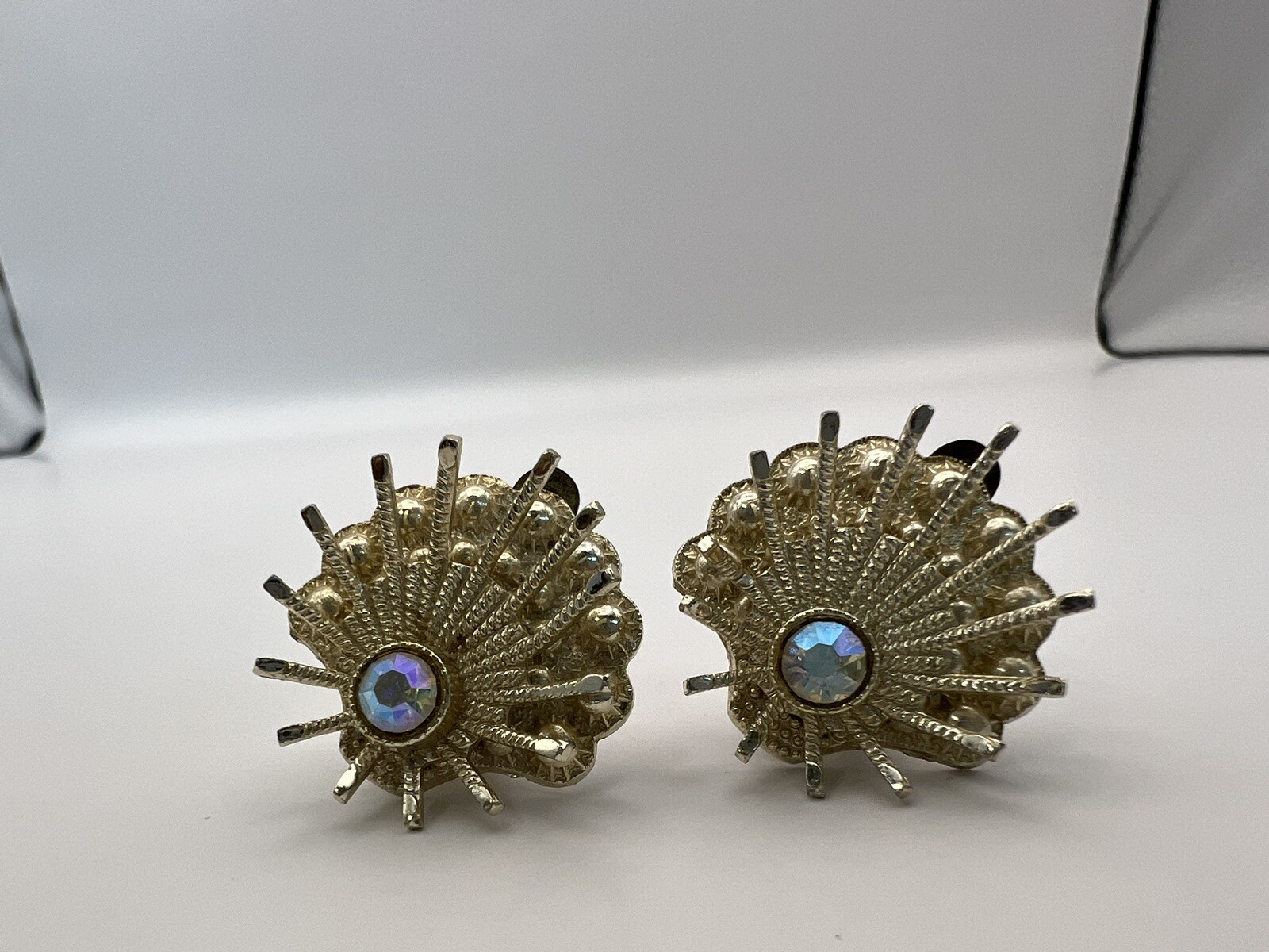 Vintage Germany Figural Clam Shell Design Ab Clip On Earrings