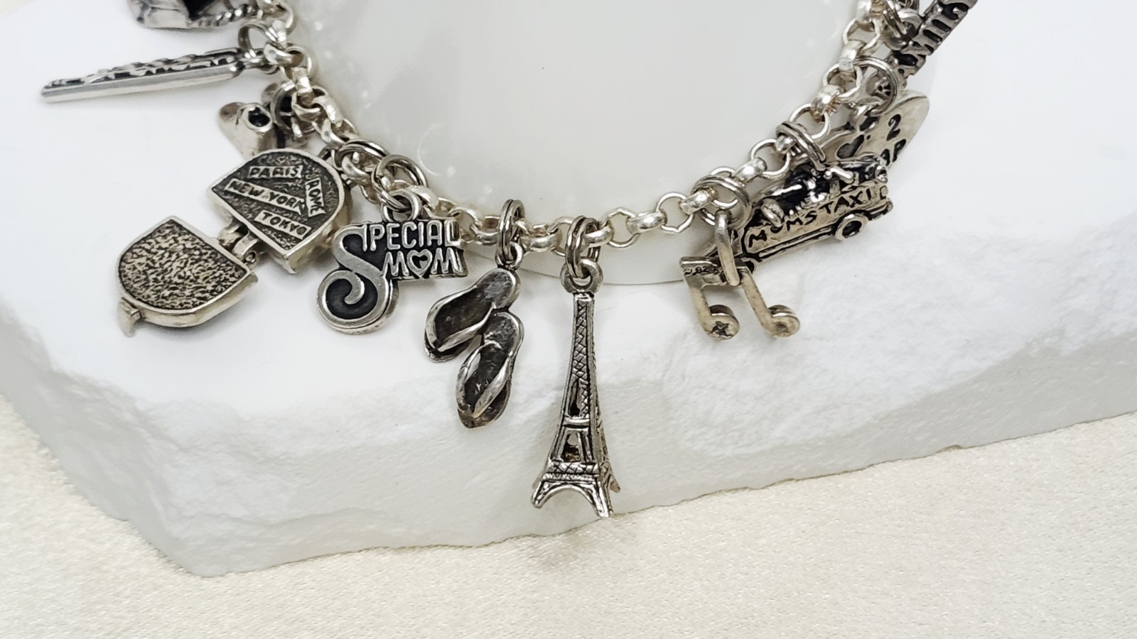 Vintage SJC Sterling Silver Link Charm Bracelet Heavily Loaded 18 Charms – 44g