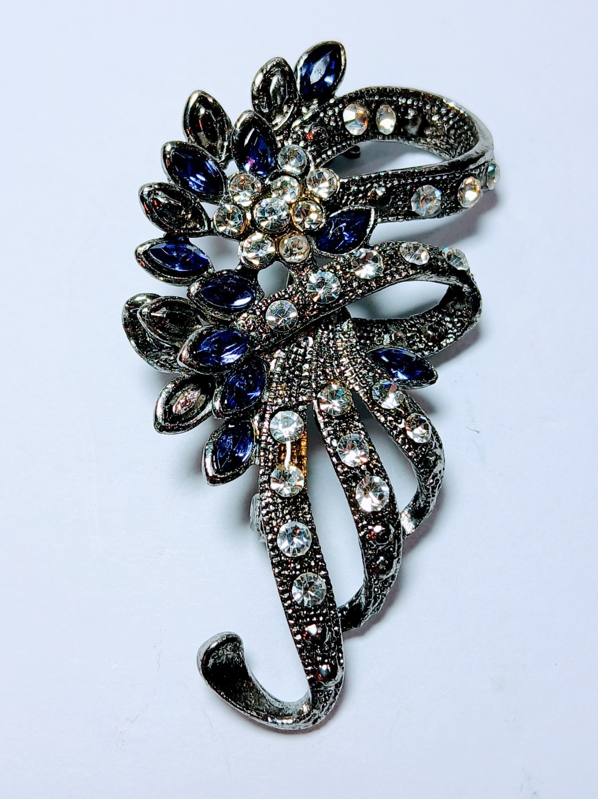 Vintage Floral Ribbon Brooch Pot Metal Pin Rhinestone Violet Blue Silver Tone